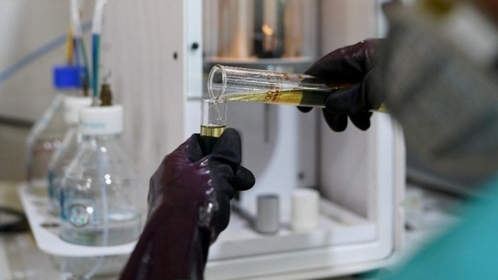 Kilang Pertamina Internasional (KPI) sebagai Subholding Refining & Petrochemical mendukung program Pemerintah terkait penerapan bahan bakar minyak (BBM) jenis solar dengan campuran bahan bakar nabati biodiesel berbasis minyak sawit sebesar 40 persen atau B40 mulai 1 Januari 2025.