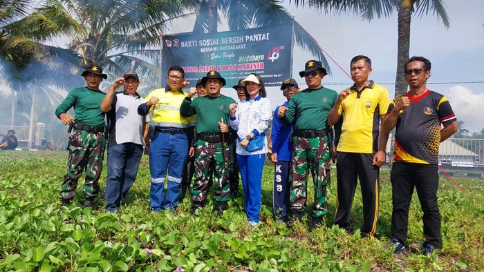 Puslatpurmar 07 Lampon Banyuwangi Komitmen Jaga Kebersihan Pantai