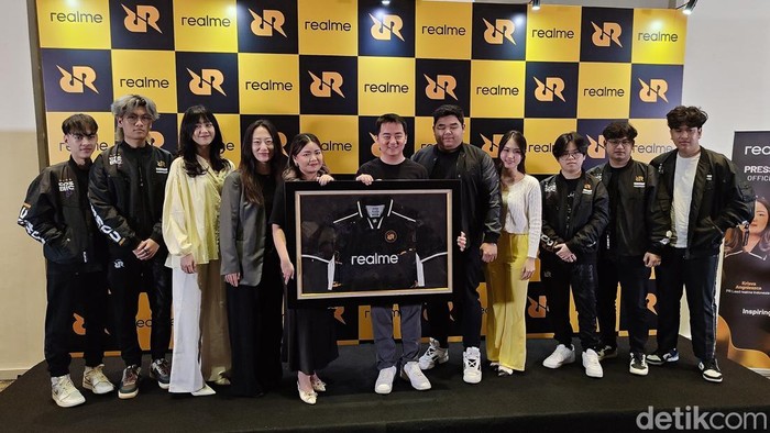 Realme Indonesia resmi menggandeng salah satu tim esports terbesar di Tanah Air, yakni RRQ. Hal ini dilakukan dalam upaya mewujudkan visi mereka, untuk bisa membangun ekosistem gaming secara global.