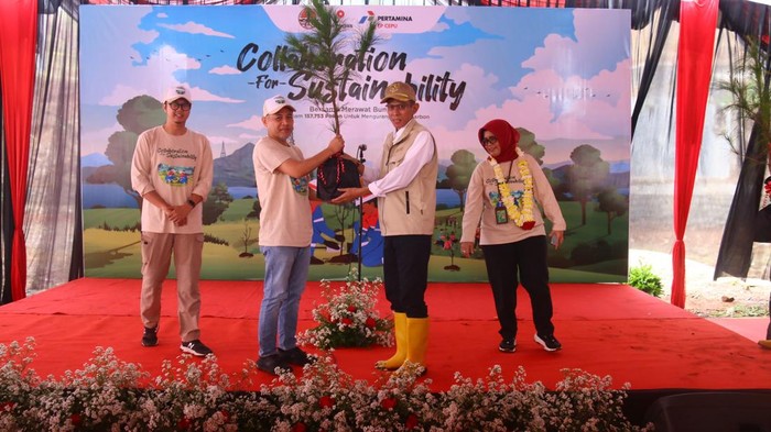 Rehabilitasi DAS Cibuni, Pertamina Cepu Tanam 157 Ribu Pohon di Cianjur PT Pertamina EP Cepu melakukan aksi tanam 157.753 pohon. Penanaman ini bentuk rehabilitasi Daerah Aliran Sungai (DAS) Cibuni di Kecamatan Sukanagara, Cianjur, Jabar.
