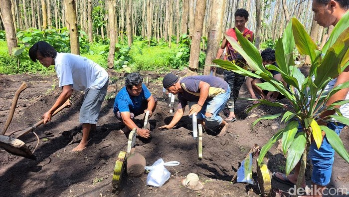 Relokasi tempat pemakaman umum di Blitar untuk proyek jembatan layang