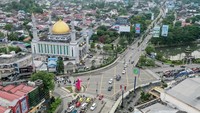 Kotak marka kuning ini berfungsi untuk mengatasi kemacetan di titik-titik rawan padat kendaraan bermotor.