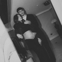 Bukan hanya pada Havertz dan istri, ancaman bahkan ditujukan kepada calon bayi mereka.    “Aku akan datang ke rumahmu dan membunuh bayimu, aku tidak bercanda, tunggu saja,” “Aku harap kamu keguguran,” tulis netizen yang tidak bertanggung jawab. Foto: Instagram @sophiaemelia