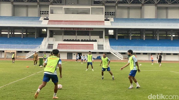 Suasana latihan PSIM Jogja di Stadion Mandala Krida, Umbulharjo, Kota Jogja, Selasa (14/1/2025).