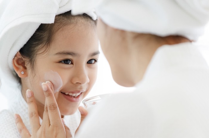 Hati-hati! Klaim Berlebihan Skincare Anak Bisa Menyesatkan