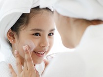 Hati-hati! Klaim Berlebihan Skincare Anak Bisa Menyesatkan