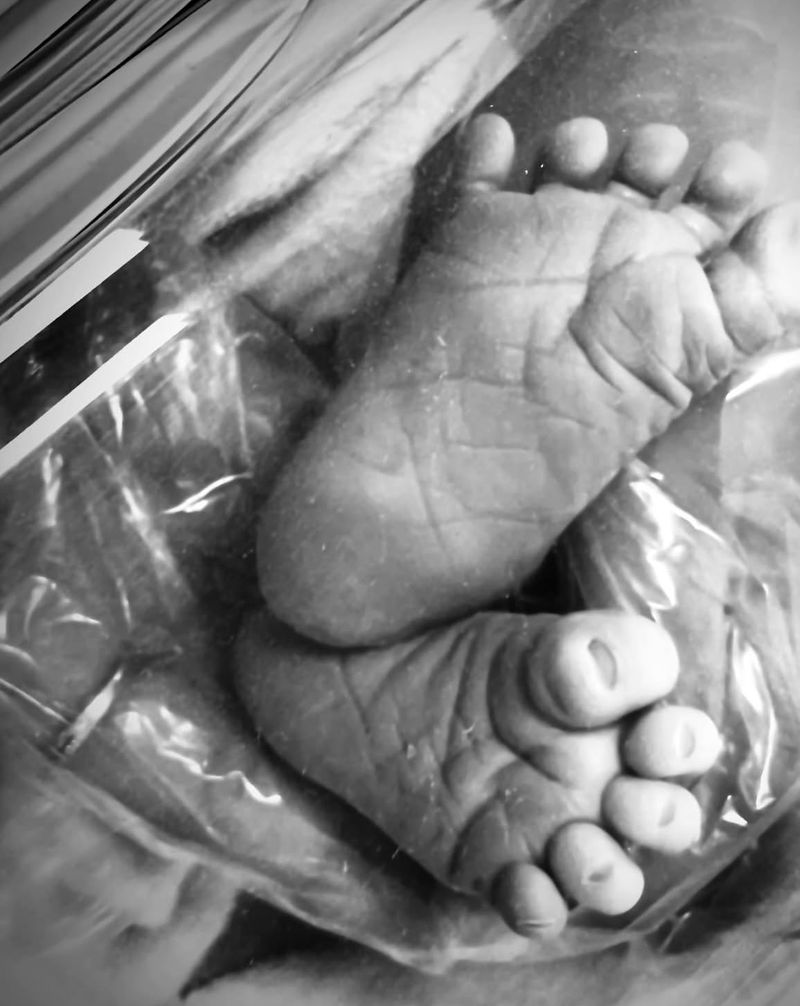 Aktor Korea Shim Hyung Tak dan istrinya Hirai Saya telah menyambut kelahiran anak pertama mereka.