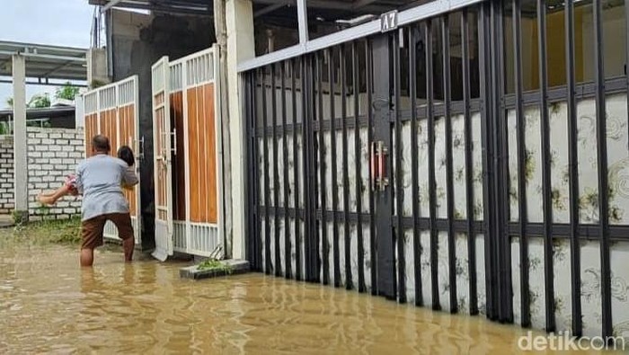 Banjir di Desa Benangkah, Kecamatan Burneh, Bangkalan.