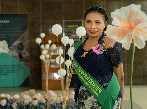 Berkat Beasiswa Freeport, Sephia Jadi Dokter Perempuan Pertama Suku Amungme