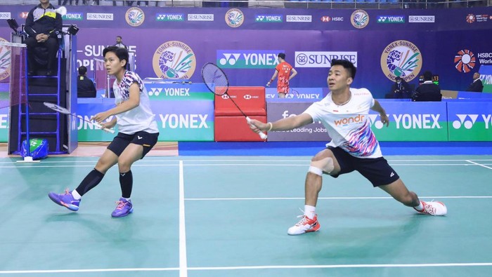 Dejan Ferdinansyah/Siti Fadia Silva Ramadhanti usai debut sebagai pasangan ganda campuran di turnamen BWF.