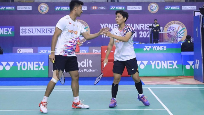 Dejan Ferdinansyah/Siti Fadia Silva Ramadhanti usai debut sebagai pasangan ganda campuran di turnamen BWF.