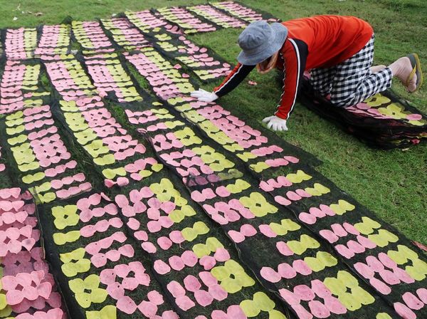 Intensitas Hujan Tinggi, Produksi Kerupuk Upil Turun di Kediri