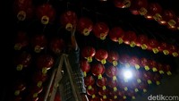 Persiapan menyambut imlek ini sudah dilakukan sejak sepekan terakhir.