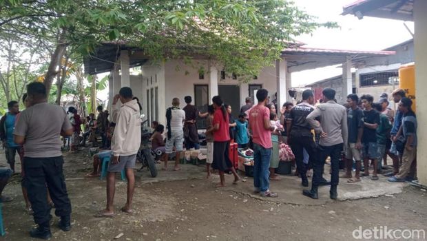Kerusuhan di Bima, warga bakak motor dan serang warga Sumba, Rabu (15/1/2025).
