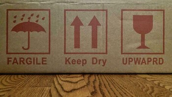 Au amat, desainnya kebalik semua. Mana typo. Foto: nuancedal via Bored Panda