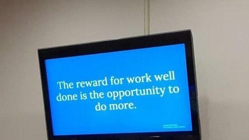 Sefruit desain untuk memotivasi budak korporat. Semangat, cintaaa. Foto: JaniPratt via Bored Panda