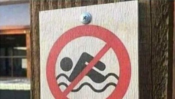 Bang, ngantuk pas ngedesainnya? Foto: Few-Ad2663 via Bored Panda