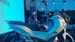 Lihat Lebih Dekat Motor Listrik Paling Enak yang Wujudnya Mirip Honda ADV 160