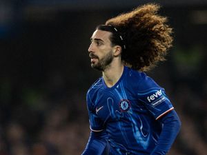 Chelsea Vs Barcelona: Cucurella On Fire, Sampai Dipuji Rooney