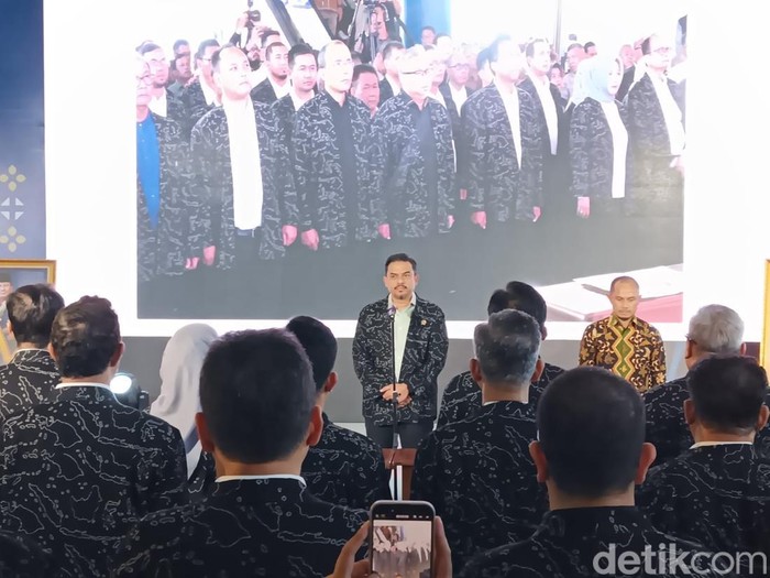 Menteri UMKM Lantik Pejabat di Tanah Abang