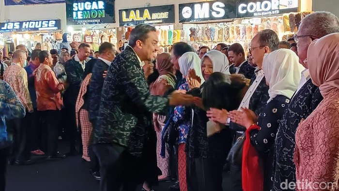 Menteri UMKM Lantik Pejabat di Tanah Abang Menteri UMKM Lantik Pejabat di Tanah Abang