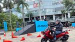 Lihat Lebih Dekat Motor Listrik Paling Enak yang Wujudnya Mirip Honda ADV 160