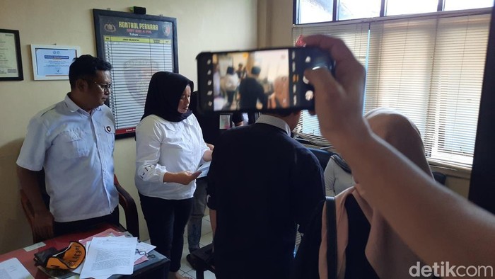 Ortu korban melaporkan dugaan pencabulan ke polisi.