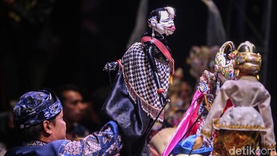 Pertunjukan Wayang Semalam Suntuk Rayakan Hari Desa 2025