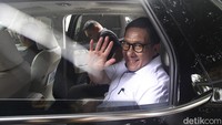 Diketahui, dalam perkara ini, KPK telah menetapkan Sekjen PDIP Hasto Kristiyanto untuk dua perkara yang berkaitan di KPK, yaitu kasus suap pergantian antarwaktu (PAW) Harun Masiku serta kasus perintangan penyidikan dalam upaya KPK menangkap Harun Masiku (HM), yang telah berstatus buron.  