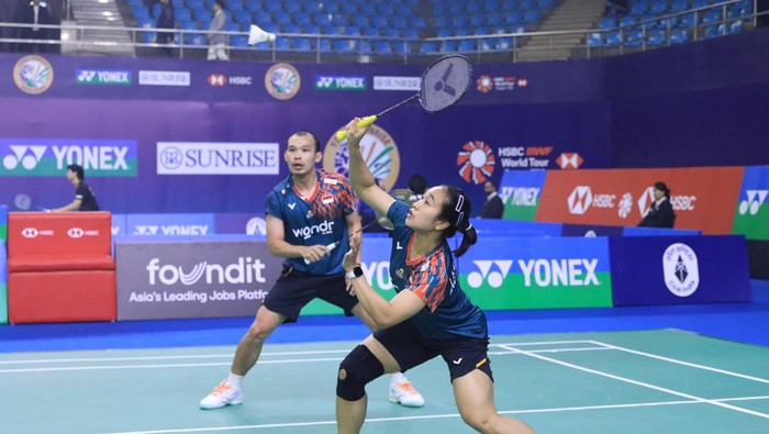Pasangan ganda campuran Indonesia Rinov Rivaldy/Lisa Ayu Kusumawati