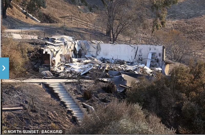 Rumah Joshua Jackson via Dailymail