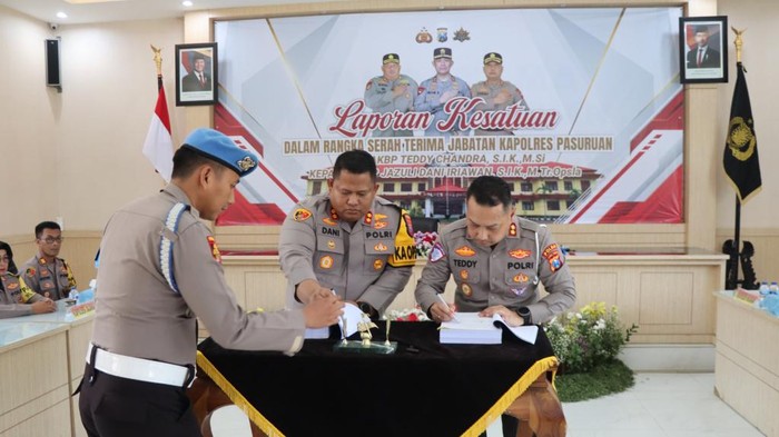 Sertijab AKBP Jazuli Dani Irawan resmi menggantikan AKBP Teddy Chandra