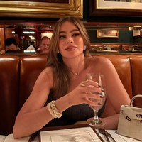 Sofia Vergara sendiri dikenal sebagai aktris cantik asal Kolombia. Ia populer lewat sitkom Modern Family. Foto: Instagram Sofia Vergara
