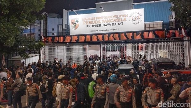 Suasana di markas PP, Jl BKR Kota Bandung.