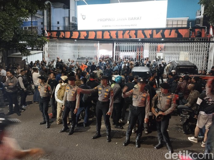 Suasana di markas PP, Jl BKR Kota Bandung.