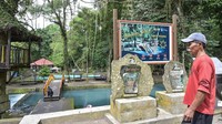 Desa wisata yang satu ini menerapkan konsep community based tourism atau yang biasa disebut sebagai pariwisata yang berbasis masyarakat di mana masyarakat Desa Wisata Sesaot ikut dilibatkan secara aktif dalam pembangunan desa.  