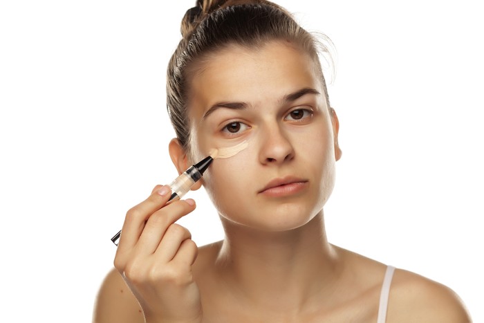 Tips Makeup Memakai Concealer