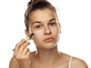 Begini Urutan Make Up yang Benar agar Tak Mudah Pudar