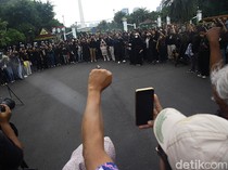 Potret 18 Tahun Aksi Kamisan di Seberang Istana