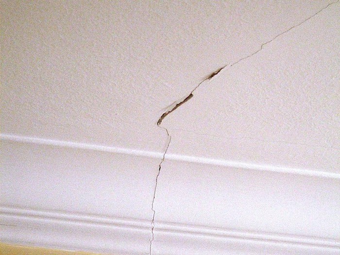 Crack on the ceiling. Detail.