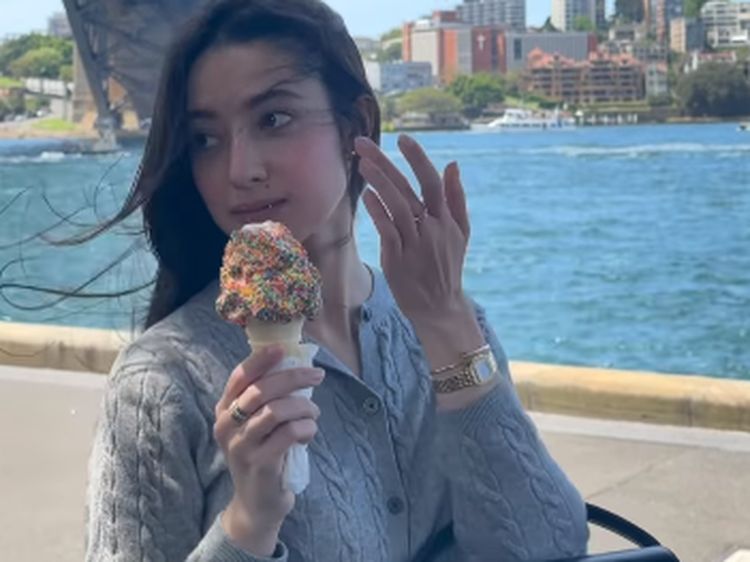 Ameera Khan Berburu Es Krim dari Australia hingga Inggris