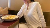 Memiliki restoran untuk menyantap makanan enak menjadi agenda rutinnya. Baik hidangan bergaya Barat hingga Asia disukai Ameera. Foto: Instagram/littlemisskhan