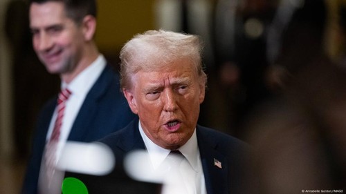 AS: Apa Kebijakan Pertama Presiden Donald Trump?