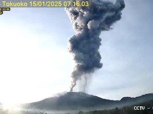 Gunung Ibu Sudah 9 Kali Erupsi di 2025, Warga Diminta Jauhi Radius 5 Km