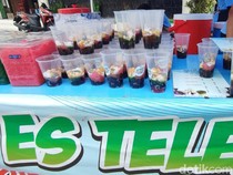Manis dan Segar Es Teler yang Lagi Hit di Ciamis