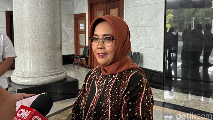 Hakim Konstitusi Enny Nurbaningsih