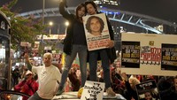 Adapun seorang perempuan di Tel Aviv, Israel, berharap setiap warga Israel yang sandera Hamas dapat kembali ke rumahnya.