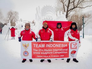 Keren! Seniman Bali Sabet Penghargaan Kompetisi Patung Salju di China