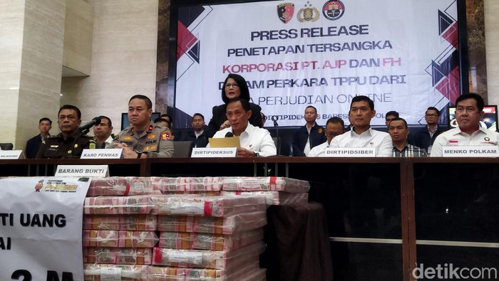 Jumpa pers Bareskrim Polri kasus TPPU judi online