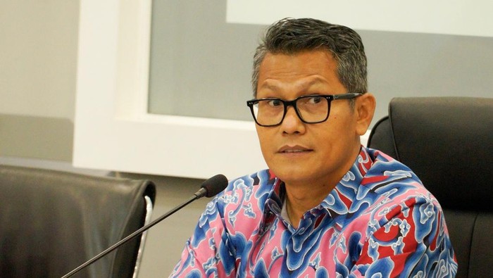 Juru Bicara Kementerian Perindustrian, Febri Hendri Antoni Arif